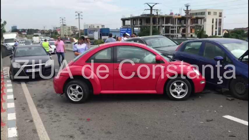 carambol la iesire din constanta spre ovidiu sase masini implicate trafic ingreunat 665649 carambol la iesire din constanta spre ovidiu sase masini implicate trafic ingreunat 665649