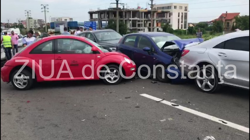 carambol la iesire din constanta spre ovidiu sase masini implicate trafic ingreunat 665649 carambol la iesire din constanta spre ovidiu sase masini implicate trafic ingreunat 665649