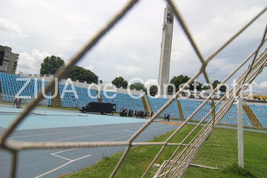 imagini de la eveniment constanta inmormantarea lui dumitru mihailescu ultimul tur de pista pe stadionul imagini de la eveniment constanta inmormantarea lui dumitru mihailescu ultimul tur de pista pe stadionul