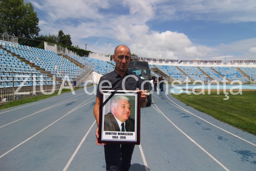 imagini de la eveniment constanta inmormantarea lui dumitru mihailescu ultimul tur de pista pe stadionul imagini de la eveniment constanta inmormantarea lui dumitru mihailescu ultimul tur de pista pe stadionul