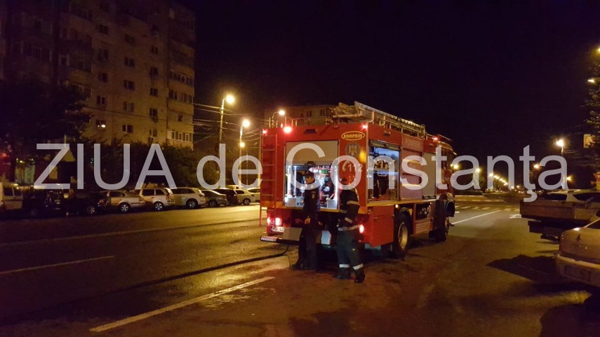 dezastru intr o parcare din constanta un autoturism a luat foc alte doua au fost afectate politia ancheteaza dezastru intr o parcare din constanta un autoturism a luat foc alte doua au fost afectate politia ancheteaza