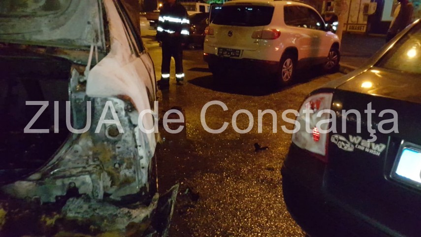 dezastru intr o parcare din constanta un autoturism a luat foc alte doua au fost afectate politia ancheteaza dezastru intr o parcare din constanta un autoturism a luat foc alte doua au fost afectate politia ancheteaza
