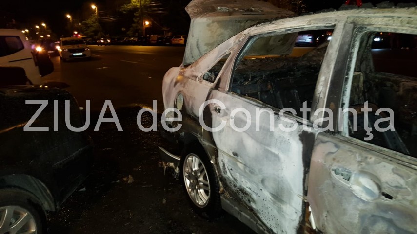 dezastru intr o parcare din constanta un autoturism a luat foc alte doua au fost afectate politia ancheteaza dezastru intr o parcare din constanta un autoturism a luat foc alte doua au fost afectate politia ancheteaza
