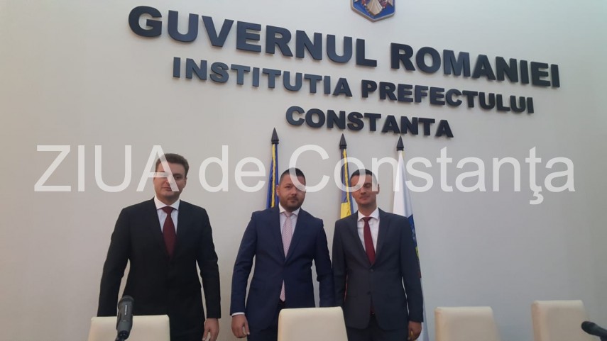 comisar sef de politie din cadrul ministerului de afaceri interne prezent la investirea noului prefect comisar sef de politie din cadrul ministerului de afaceri interne prezent la investirea noului prefect