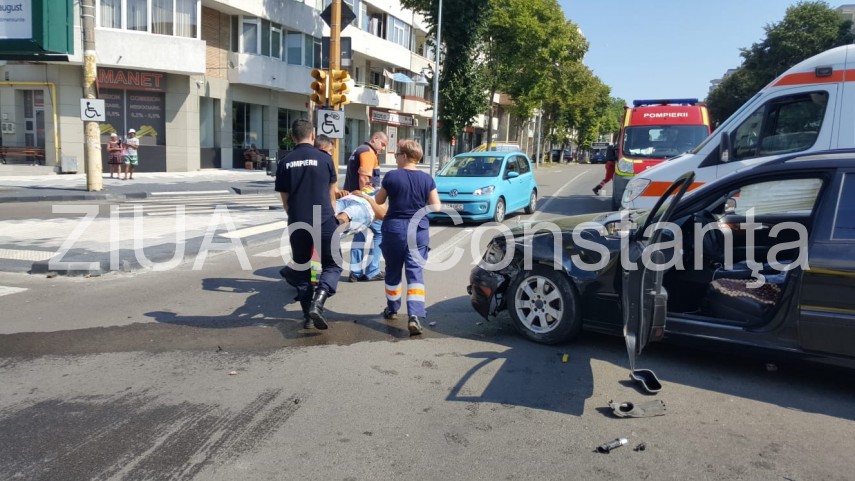 imagini de la eveniment accident rutier in constanta la intersectia bulevardului tomis cu strada ion imagini de la eveniment accident rutier in constanta la intersectia bulevardului tomis cu strada ion