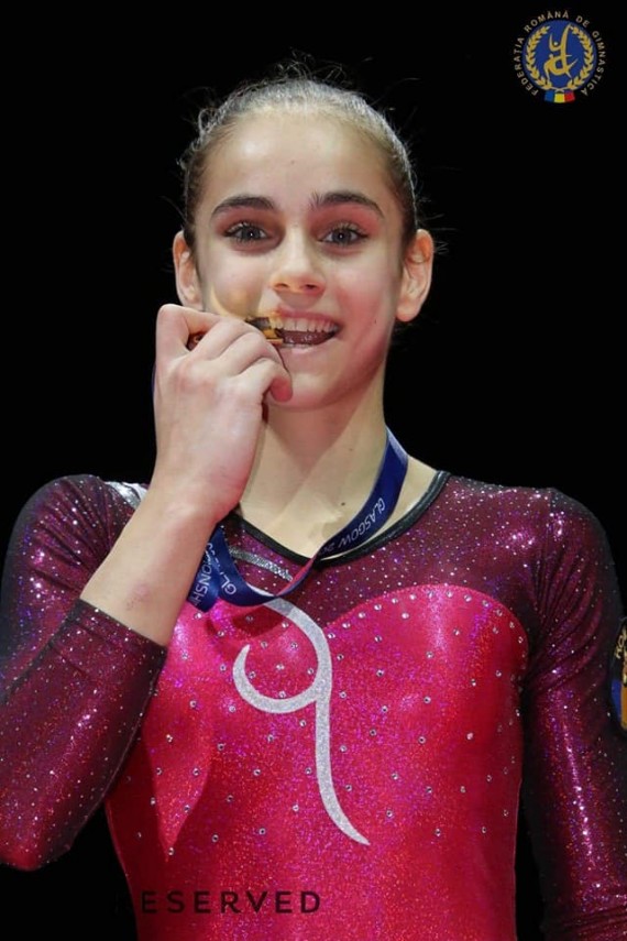 gimnasta ioana stanciulescu de la cs farul constanta campioana europeana 667055 gimnasta ioana stanciulescu de la cs farul constanta campioana europeana 667055