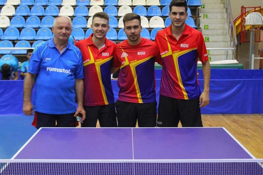 surorile zaharia alina si elena se dueleaza in finala medalii de aur pentru constanta la campionatul surorile zaharia alina si elena se dueleaza in finala medalii de aur pentru constanta la campionatul