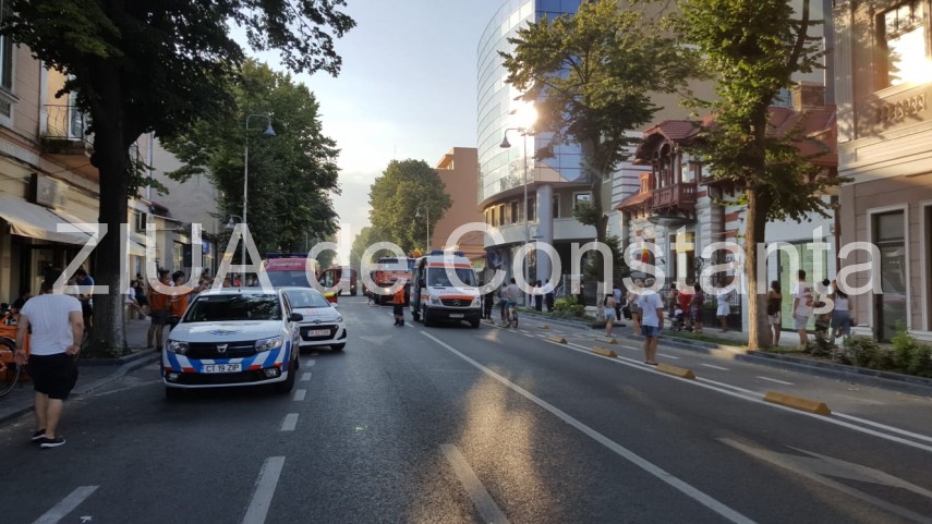 live imagini de la eveniment incendiu la sediul spit constanta echipaje de politie pompieri si medici live imagini de la eveniment incendiu la sediul spit constanta echipaje de politie pompieri si medici