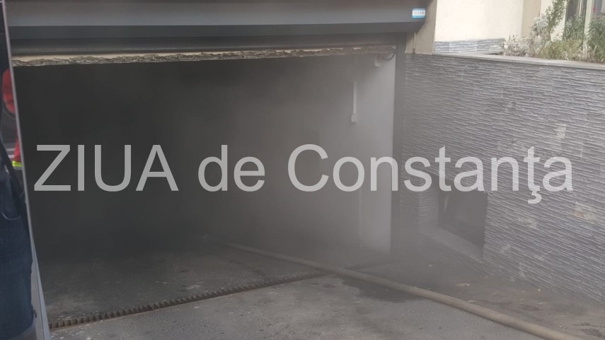 live imagini de la eveniment incendiu la sediul spit constanta echipaje de politie pompieri si medici live imagini de la eveniment incendiu la sediul spit constanta echipaje de politie pompieri si medici