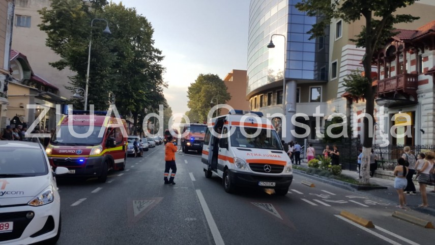 live imagini de la eveniment incendiu la sediul spit constanta echipaje de politie pompieri si medici live imagini de la eveniment incendiu la sediul spit constanta echipaje de politie pompieri si medici