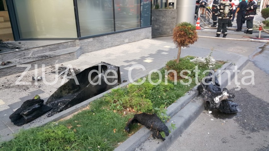 live imagini de la eveniment incendiu la sediul spit constanta echipaje de politie pompieri si medici live imagini de la eveniment incendiu la sediul spit constanta echipaje de politie pompieri si medici