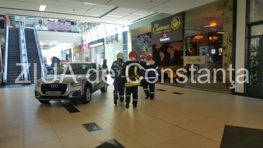 incendiu in city park mall pompierii intervin de urgenta 667125 incendiu in city park mall pompierii intervin de urgenta 667125