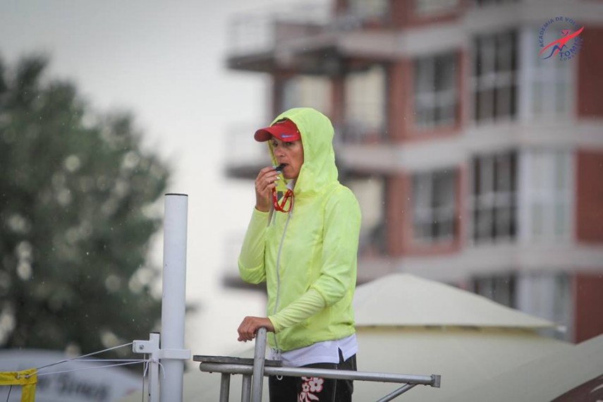 la mamaia a inceput turneul de volei pe plaja intrecerea se incheie duminica galerie foto 667284 la mamaia a inceput turneul de volei pe plaja intrecerea se incheie duminica galerie foto 667284