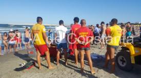 UPDATE. Alertă la Jupiter. Două persoane sunt în pericol de înec. Cadrele medicale chemate în ajutor