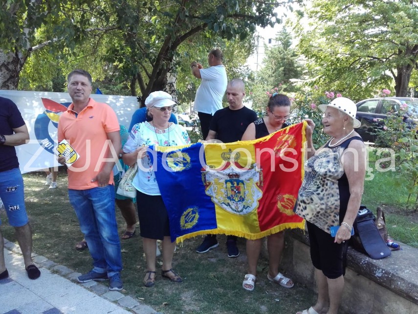 imagini de la eveniment mobilizare generala la constanta zeci de persoane pleaca spre bucuresti unde imagini de la eveniment mobilizare generala la constanta zeci de persoane pleaca spre bucuresti unde