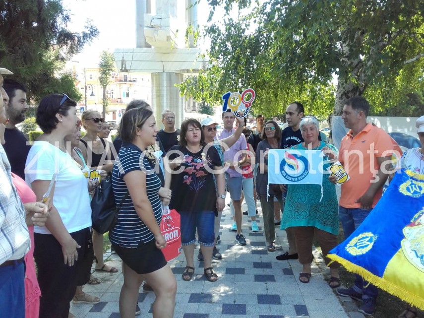 imagini de la eveniment mobilizare generala la constanta zeci de persoane pleaca spre bucuresti unde imagini de la eveniment mobilizare generala la constanta zeci de persoane pleaca spre bucuresti unde