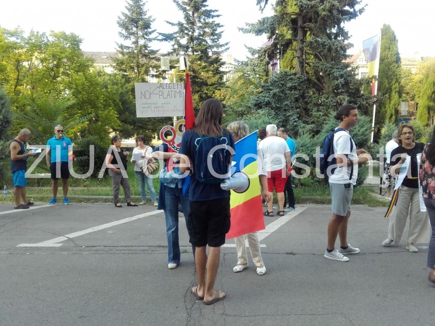 live update un nou protest are loc la constanta sute de persoane participa ce mesaje transmit manifestantii live update un nou protest are loc la constanta sute de persoane participa ce mesaje transmit manifestantii