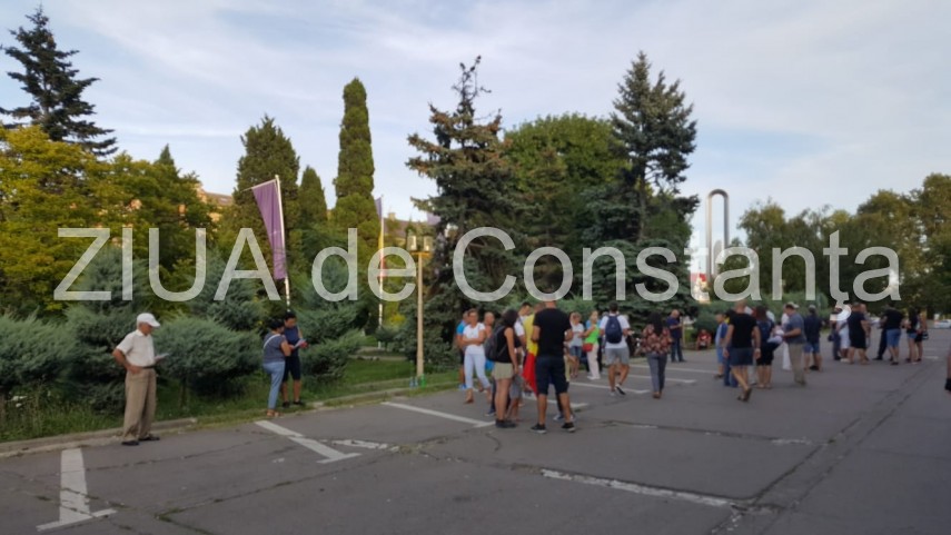 live update un nou protest are loc la constanta sute de persoane participa ce mesaje transmit manifestantii live update un nou protest are loc la constanta sute de persoane participa ce mesaje transmit manifestantii