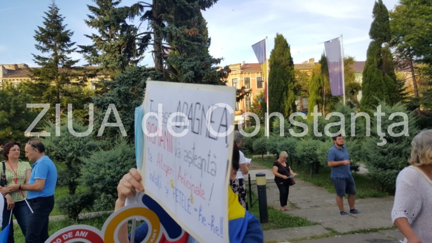 live update un nou protest are loc la constanta sute de persoane participa ce mesaje transmit manifestantii live update un nou protest are loc la constanta sute de persoane participa ce mesaje transmit manifestantii