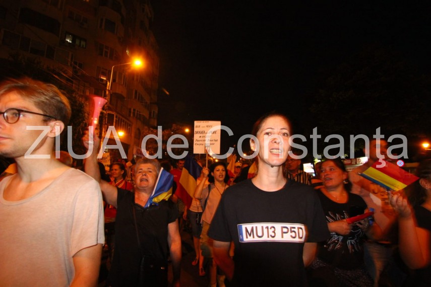 live update un nou protest are loc la constanta sute de persoane participa ce mesaje transmit manifestantii live update un nou protest are loc la constanta sute de persoane participa ce mesaje transmit manifestantii