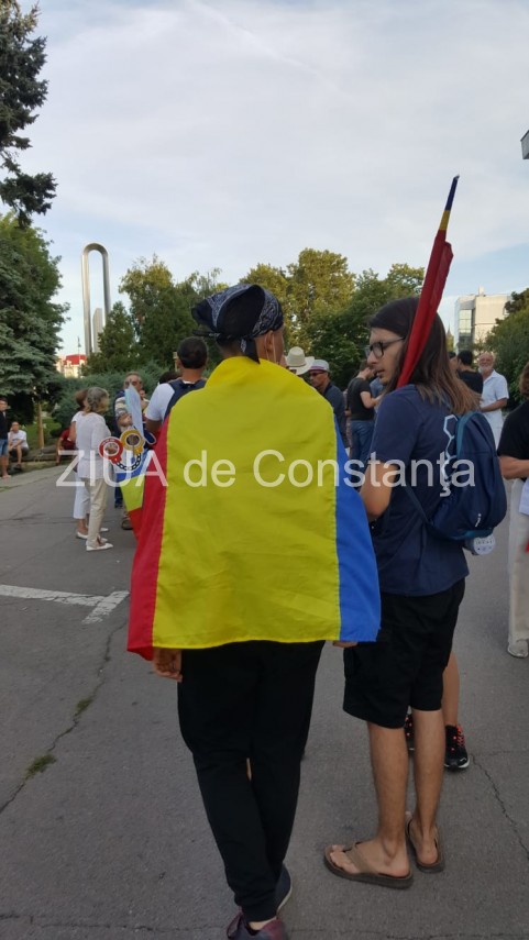 live update un nou protest are loc la constanta sute de persoane participa ce mesaje transmit manifestantii live update un nou protest are loc la constanta sute de persoane participa ce mesaje transmit manifestantii