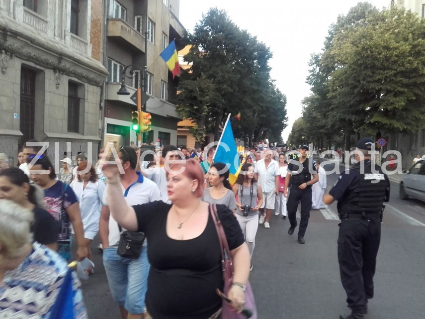live update un nou protest are loc la constanta sute de persoane participa ce mesaje transmit manifestantii live update un nou protest are loc la constanta sute de persoane participa ce mesaje transmit manifestantii