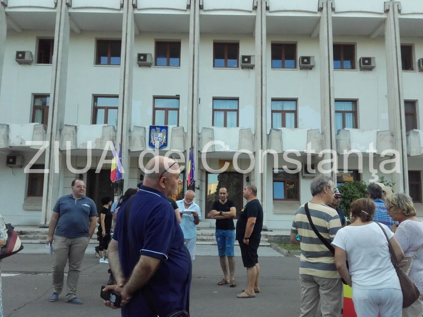 live update un nou protest are loc la constanta sute de persoane participa ce mesaje transmit manifestantii live update un nou protest are loc la constanta sute de persoane participa ce mesaje transmit manifestantii