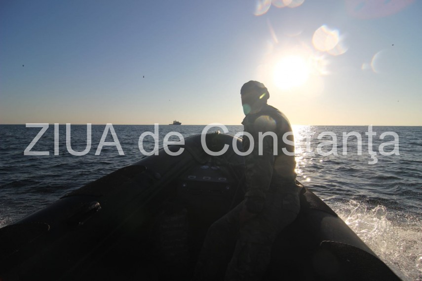 imagini de la eveniment spectacol pe mare la constanta marinarii militari se pregatesc pentru ziua marinei imagini de la eveniment spectacol pe mare la constanta marinarii militari se pregatesc pentru ziua marinei