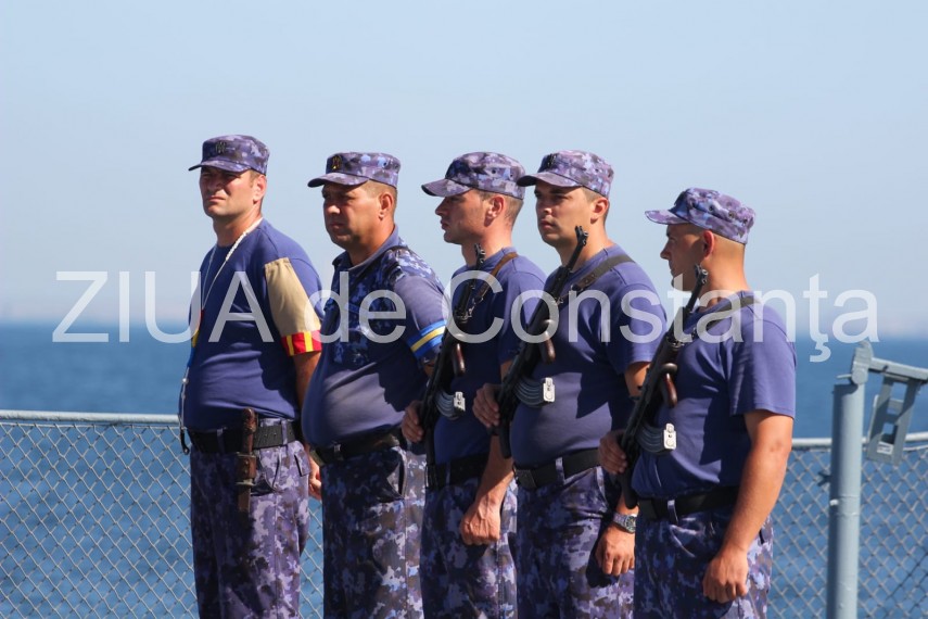 imagini de la eveniment spectacol pe mare la constanta marinarii militari se pregatesc pentru ziua marinei imagini de la eveniment spectacol pe mare la constanta marinarii militari se pregatesc pentru ziua marinei