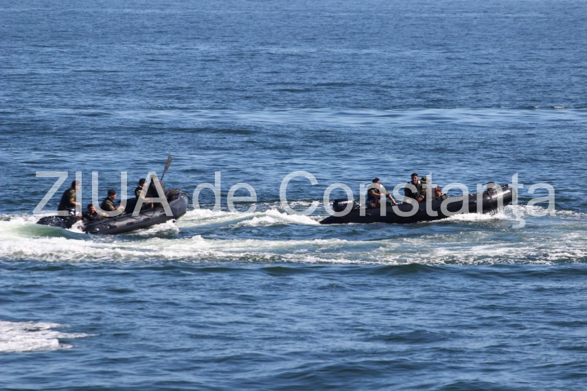 imagini de la eveniment spectacol pe mare la constanta marinarii militari se pregatesc pentru ziua marinei imagini de la eveniment spectacol pe mare la constanta marinarii militari se pregatesc pentru ziua marinei