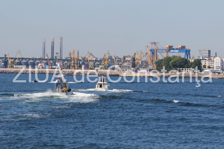 imagini de la eveniment spectacol pe mare la constanta marinarii militari se pregatesc pentru ziua marinei imagini de la eveniment spectacol pe mare la constanta marinarii militari se pregatesc pentru ziua marinei