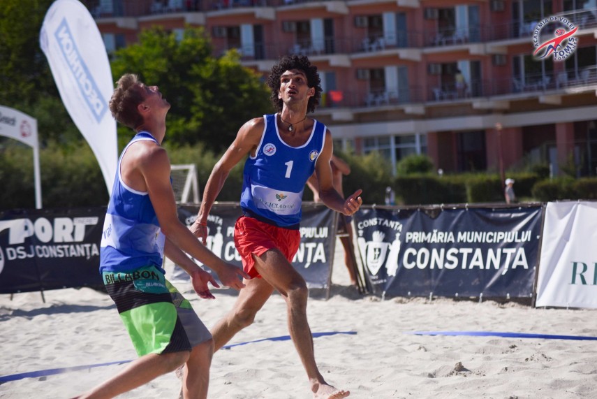 fostul principe nicolae prezent la mamaia la turneul de volei pe plaja galerie foto 667782 fostul principe nicolae prezent la mamaia la turneul de volei pe plaja galerie foto 667782