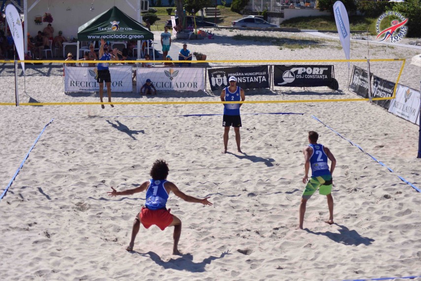 fostul principe nicolae prezent la mamaia la turneul de volei pe plaja galerie foto 667782 fostul principe nicolae prezent la mamaia la turneul de volei pe plaja galerie foto 667782