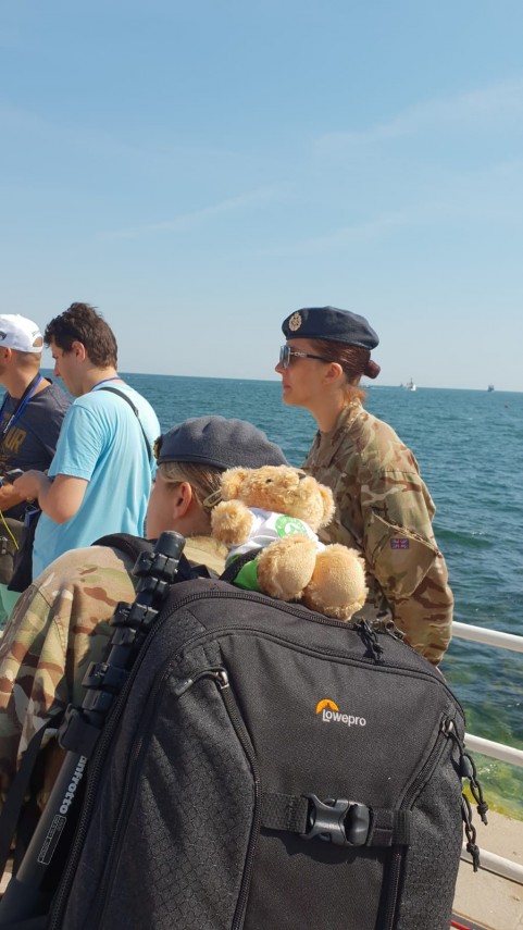 au inceput manifestarile dedicate zilei marinei romane mii de oameni s au strans pe faleza comandamentului au inceput manifestarile dedicate zilei marinei romane mii de oameni s au strans pe faleza comandamentului