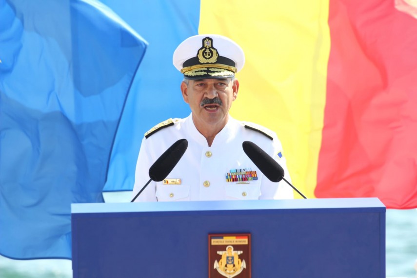 au inceput manifestarile dedicate zilei marinei romane mii de oameni s au strans pe faleza comandamentului au inceput manifestarile dedicate zilei marinei romane mii de oameni s au strans pe faleza comandamentului