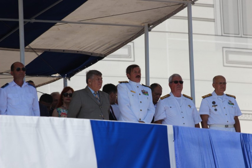 au inceput manifestarile dedicate zilei marinei romane mii de oameni s au strans pe faleza comandamentului au inceput manifestarile dedicate zilei marinei romane mii de oameni s au strans pe faleza comandamentului