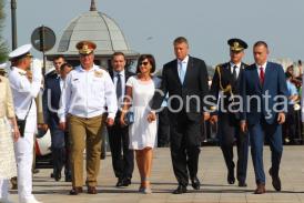 Prin ce s-a remarcat Carmen Iohannis la Ziua Marinei. A fost admirată şi de bărbaţi şi de femei