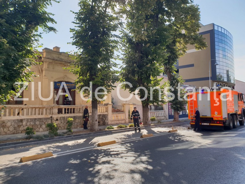 imagini de la eveniment arde un imobil pe bulevardul tomis din municipiul constanta 668024 imagini de la eveniment arde un imobil pe bulevardul tomis din municipiul constanta 668024