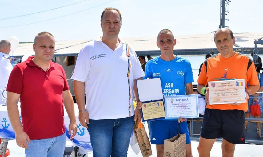 militarul galatean laurentiu cobzaru si ioan chifu din constanta fost politist au participat la un maraton militarul galatean laurentiu cobzaru si ioan chifu din constanta fost politist au participat la un maraton