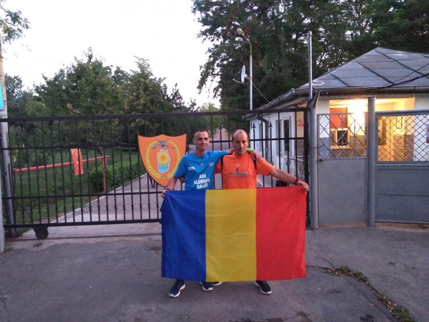 militarul galatean laurentiu cobzaru si ioan chifu din constanta fost politist au participat la un maraton militarul galatean laurentiu cobzaru si ioan chifu din constanta fost politist au participat la un maraton