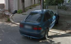 Constănţenii, supăraţi. Nu au cum să ajungă la plajă decât prin obstacole. „Scările sunt un real pericol“