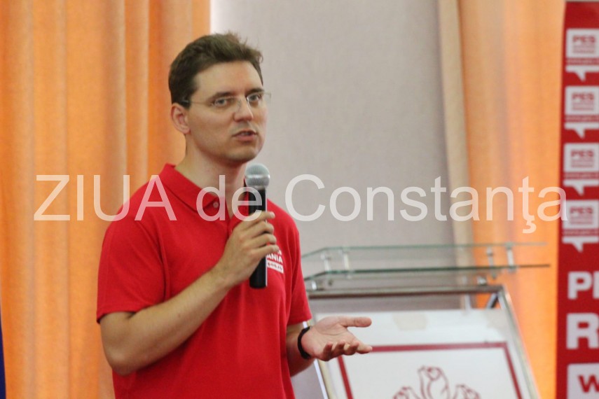 imagini de la eveniment universitatea de vara pes activists s a intrunit la constanta vor fi prezenti imagini de la eveniment universitatea de vara pes activists s a intrunit la constanta vor fi prezenti