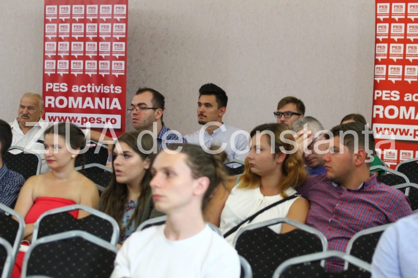 imagini de la eveniment universitatea de vara pes activists s a intrunit la constanta vor fi prezenti imagini de la eveniment universitatea de vara pes activists s a intrunit la constanta vor fi prezenti