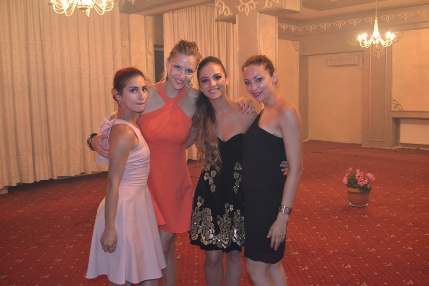 campioana europeana lorena jinga si a serbat majoratul cat de norocoasa sunt sa am oameni ca voi in jurul campioana europeana lorena jinga si a serbat majoratul cat de norocoasa sunt sa am oameni ca voi in jurul