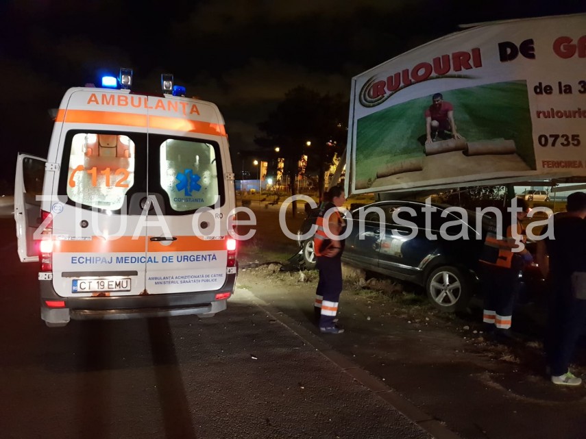 imagini de la eveniment accident rutier la iesire din constanta spre ovidiu in fata la selgros ambulanta imagini de la eveniment accident rutier la iesire din constanta spre ovidiu in fata la selgros ambulanta