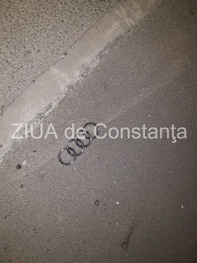 imagini de la eveniment accident rutier la iesire din constanta spre ovidiu in fata la selgros ambulanta imagini de la eveniment accident rutier la iesire din constanta spre ovidiu in fata la selgros ambulanta