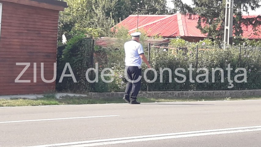 imagini de la eveniment accident rutier la iesire din valu lui traian un motociclist a ajuns la spital imagini de la eveniment accident rutier la iesire din valu lui traian un motociclist a ajuns la spital