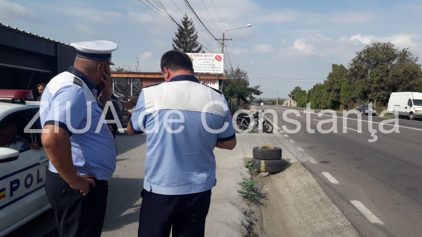 imagini de la eveniment accident rutier la iesire din valu lui traian un motociclist a ajuns la spital imagini de la eveniment accident rutier la iesire din valu lui traian un motociclist a ajuns la spital