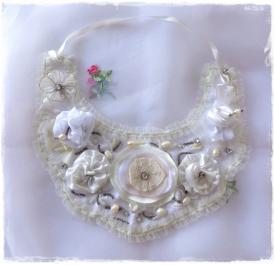 Handmade by Carmen Petrișor Colier imbracat cu matase naturala  