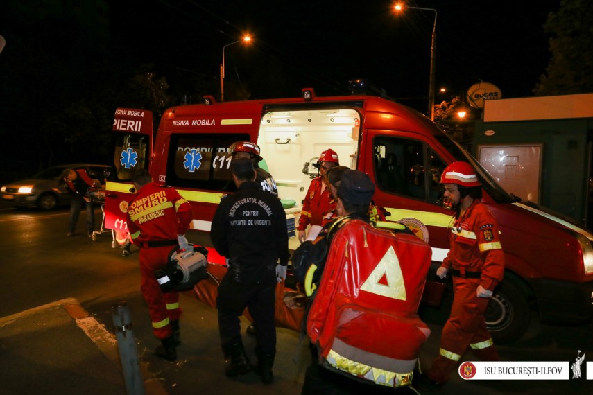 tragedia noptii in romania incendiu devastator la bloc sotul mort sotia grav ranita zeci de militari tragedia noptii in romania incendiu devastator la bloc sotul mort sotia grav ranita zeci de militari